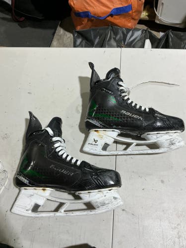 ***NOT FINISHED***Stars Bauer Supreme Shadow Pro Stock Size 10.5 Hockey Skates (Used) 61428