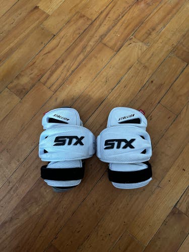Large Adult STX Stallion 900 Arm Pads (Used)