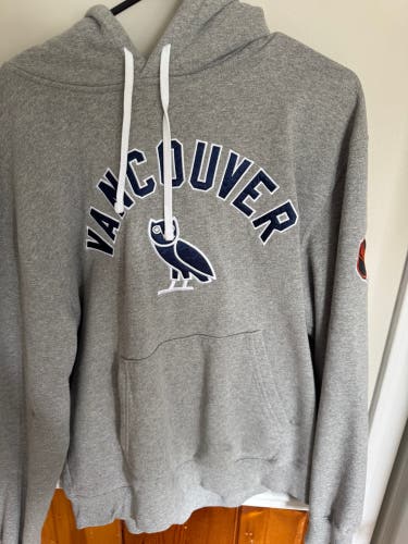 Vancouver Canucks OVO hoodie