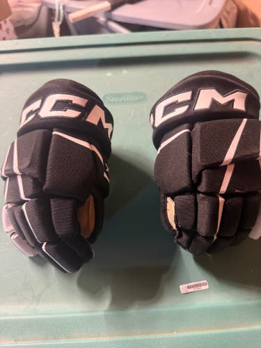 CCM Tacks XF Pro Gloves 9" (Used)