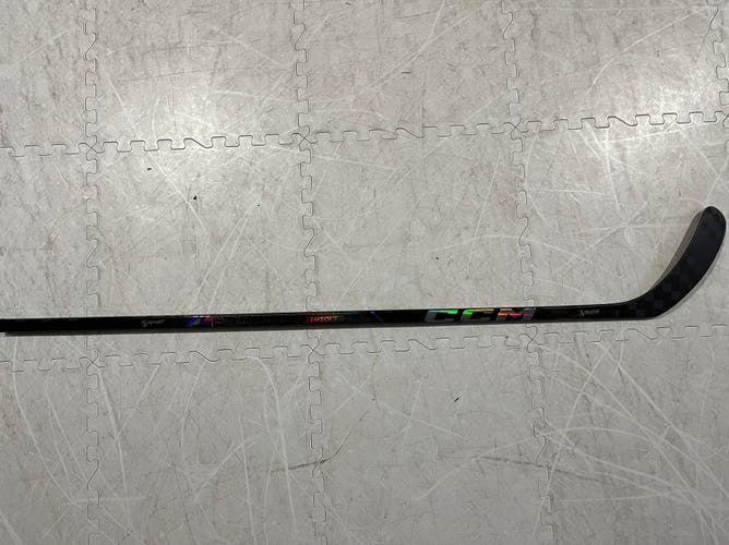 Junior CCM Ribcor Trigger 9 Pro Right Handed Hockey Stick P29 50 Flex (Used)