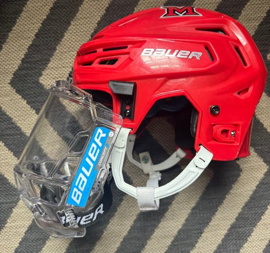 Medium Bauer Re-Akt 150 Helmet (Used)