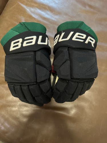 Bauer Vapor Hyperlite Pro Stock Gloves 14"