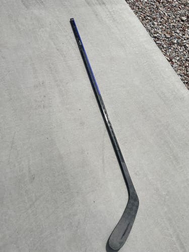 NCAA issued CCM Ribcor Trigger 8 RH P28 75 Flex (Used)