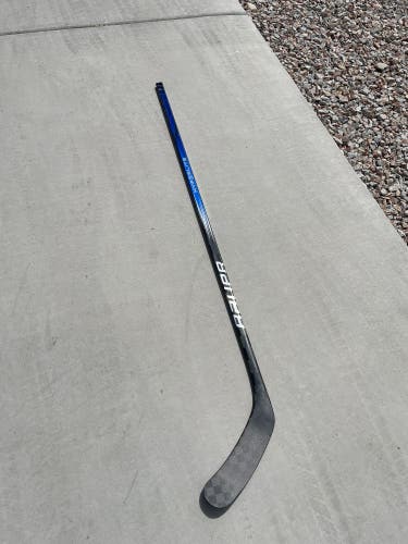NCAA issued Bauer Hyperlite 2 RH p92M 77