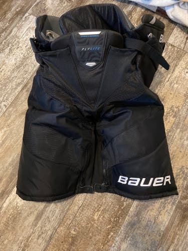 Men's Senior Large Bauer Vapor Flylite Hockey Pants (Used)