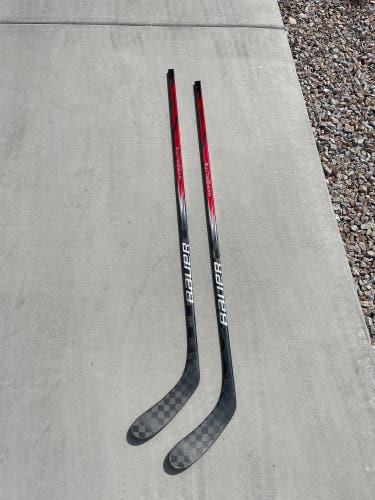 USHL issued Bauer Vapor Hyperlite 2 RH P28 77 Flex
