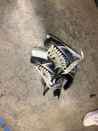 CCM Vector 03 Hockey Skates 7 (Used)
