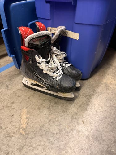 Bauer Hockey Skates 5 (Used)