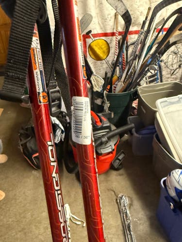 36in (90cm) Rossignol Ski Poles (Used)