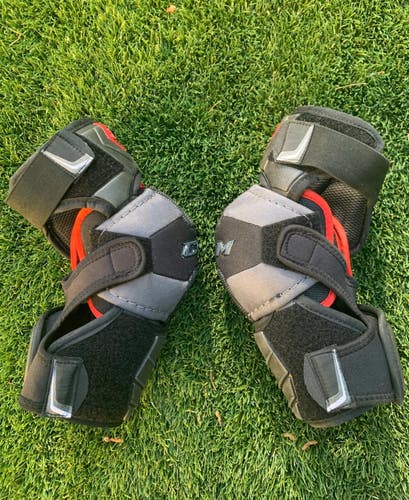 CCM U+ Crazy Light CL Pro Stock Elbow Pads Senior Medium *Rare - Read Full Description*