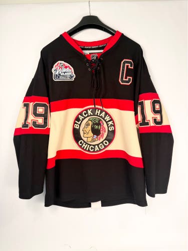 Chicago Blackhawks 2009 Winter Classic Jonathan Toews Jersey Size 50