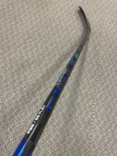Intermediate Blue Bauer Nexus Tracer Right Handed Hockey Stick P28 55 Flex (New)