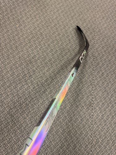Junior CCM JetSpeed FT8 Pro Right Handed Hockey Stick P28+1/4 50 Flex (New)