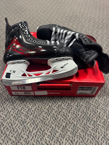 CCM Jetspeed FT8 Hockey Skates 9.5 (New) Regular Width