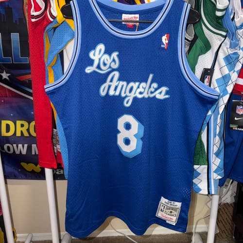 Los Ángeles Lakers Kobe Bryant #8 Blue Large Men's Mitchell & Ness Jersey (New)