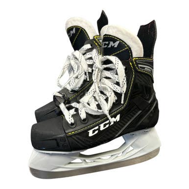 Used CCM SUPER TACKS 9350 Junior Hockey Skate Junior 01 11450-S000520638