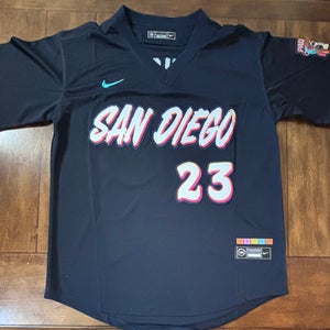 San Diego Padres Fernando Tatís Jr. Adult Large City Connect Jersey NWT