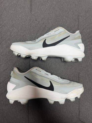 Nike Molded Baseball Cleats