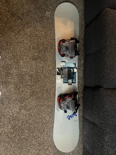 Salomon Snowboard With Bindings 153 cm (Used)
