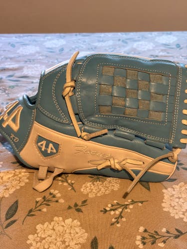 44 Pro Signature Series RH Baseball Glove 12.25" (Used)