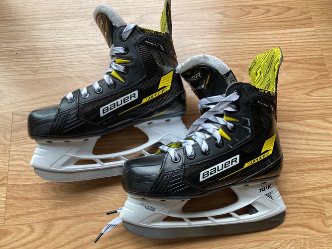 Bauer Supreme Matrix Hockey Skates Extra Wide Width Size 3.5 (Used)