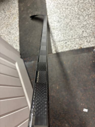 Intermediate ProBlackout Right Handed Hockey Stick P28 65 Flex (New)