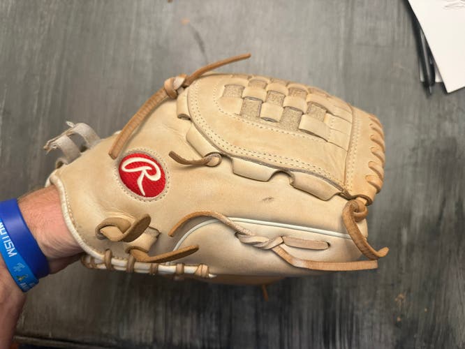 Rawlings Liberty Advanced RH Softball Glove 11.5" (Used)