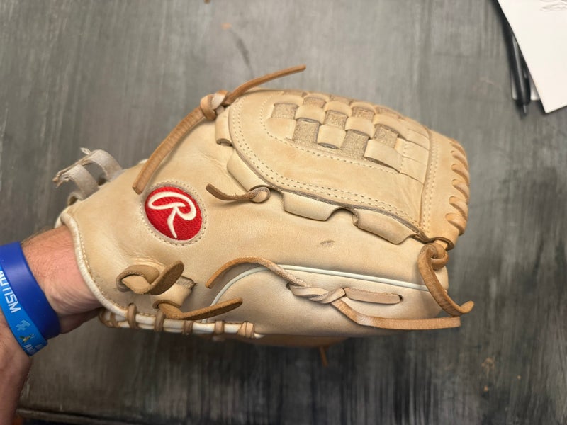 Rawlings Liberty Advanced RH Softball Glove 11.5" (Used)