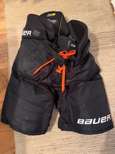 Intermediate Large Bauer Supreme 3S Pro Hockey Pants (Used)