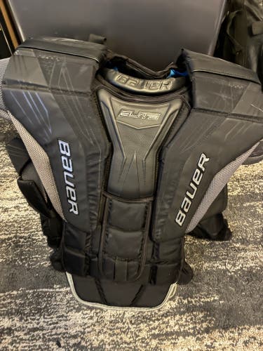 Medium Bauer Elite Goalie Chest Protector (Used) (NEEDS TO GO ASAP)
