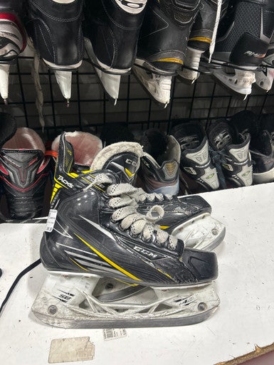 Used CCM TACKS 6092 Senior Hockey Skate Senior 4.5 11337-S000486450