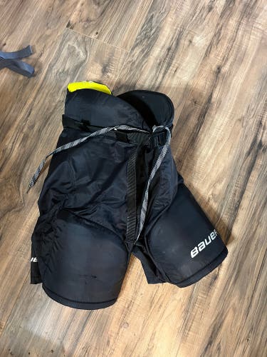 Youth Large Bauer Supreme S170 Hockey Pants (Used)
