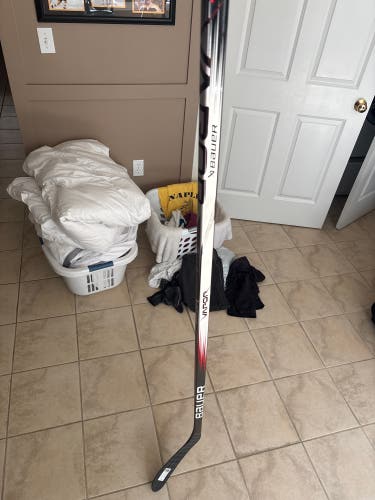 Senior Bauer Vapor Team Right Handed Hockey Stick P28 95 Flex (New)