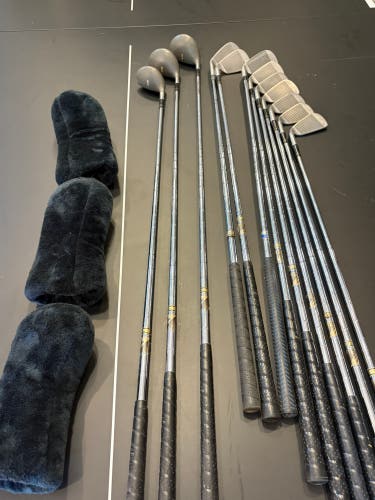 Men's Right Handed Clubs (Full Set) Regular Flex 3-SW + 1,3,5 Woods + Putter (Mostly MacGregor DX)