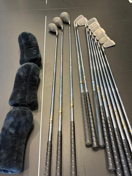 Men's Right Handed Clubs (Full Set) Regular Flex 3-SW + 1,3,5 Woods + Putter (Mostly MacGregor DX)