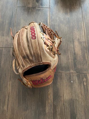 Wilson A2000 RH Infield Baseball Glove 11.5" (Used)