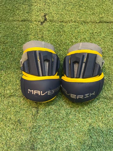 Michigan Large Maverik Max Arm Pads (Used)