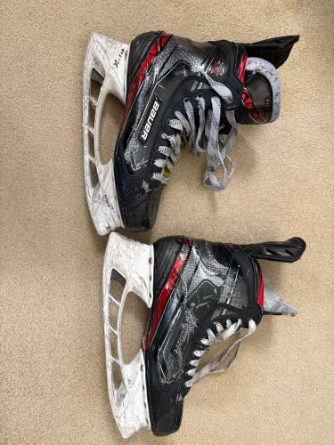2019 Bauer Vapor 2X Hockey Skates Regular Width 8 (Used)