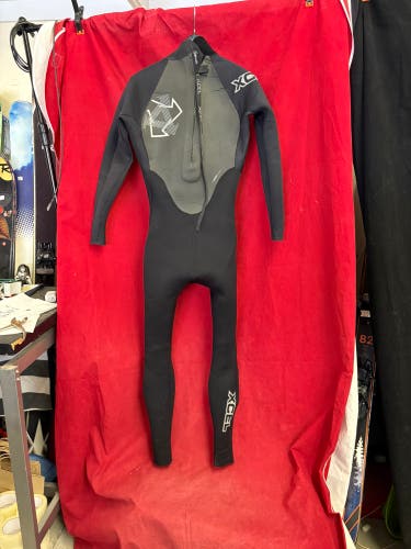 Wetsuit: Fullsuit Large 5/4mm XCEL Wetsuits / Drysuits (Used)