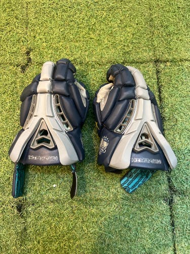 Georgetown Large Maverik Rome Lacrosse Gloves (Used)