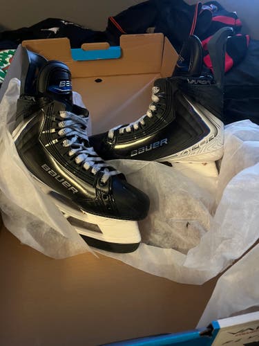 2025 Bauer Vapor Flylite Hockey Skates Regular Width 6.5 (Used)