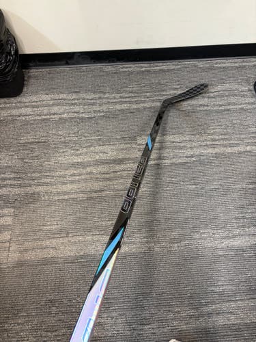 2 pack Senior Bauer Nexus Tracer Right Handed Hockey Stick P92 70 Flex (New)