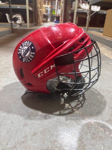 CCM Tacks 910 Helmet | Small (6 5/8 - 7 1/8)