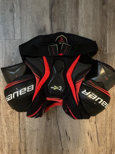 Men's Large Senior Bauer Vapor 2X Pro Shoulder Pads (Used)