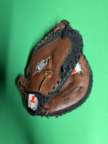New Easton Diamond Select RH Catcher's Softball Glove | 32.5"