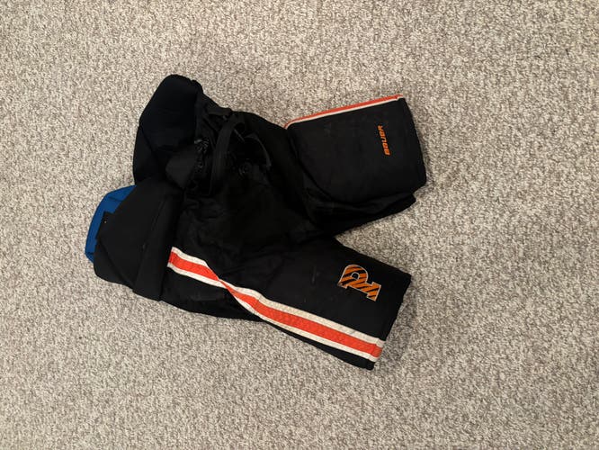 Men's Senior Medium Bauer Custom Pro Hockey Pants Pro Stock (Used)