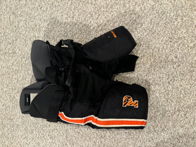 Men's Senior Medium Bauer Custom Pro Hockey Pants Pro Stock (Used)