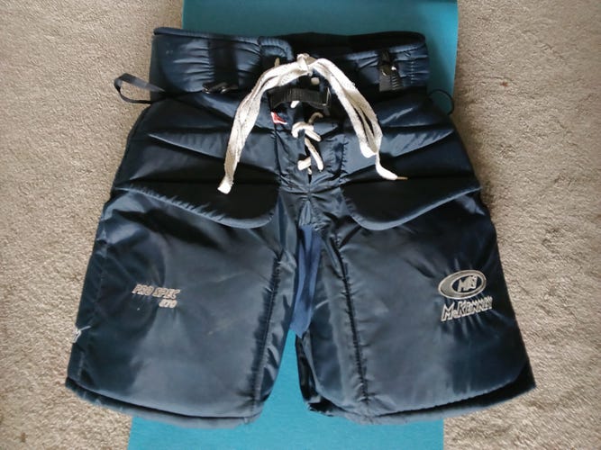 Senior Large Mckenney 370 Pro Spec Hockey Goalie Pants (Used)