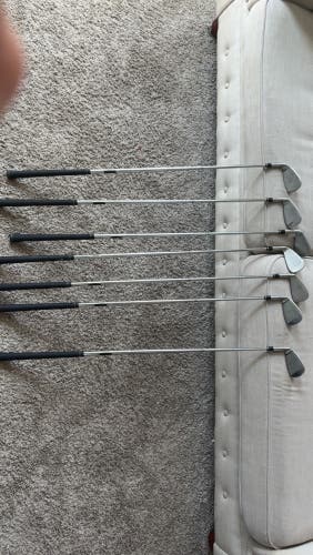 Men's Nike Ignite Right Handed Iron Set Uniflex (Used)